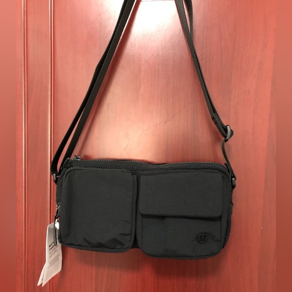 Lululemon Multi-Pocket Crossbody Bag